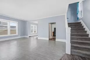 513 Evans St, Oshkosh, WI 54901 - Photo 2