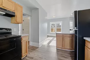 513 Evans St, Oshkosh, WI 54901 - Photo 10