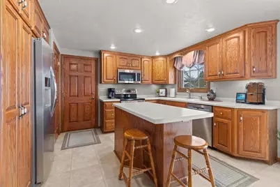 1258 Circle Drive, Green Bay, WI 54313 - Photo 8