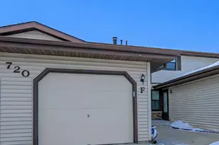 720 S Westhaven Pl, Appleton, WI 54914 - Photo 2