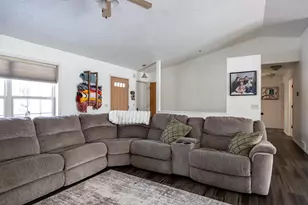 W5479 Hidden Trail Ln, Appleton, WI 54915 - Photo 4