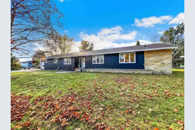 960 Shing Wa Uk Drive, Marinette, WI 54143 - Photo 1