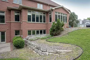 1750 Limestone Trail, De Pere, WI 54115 - Photo 8