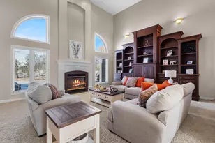 3086 Buttercup Rd, Neenah, WI 54956 - Photo 6