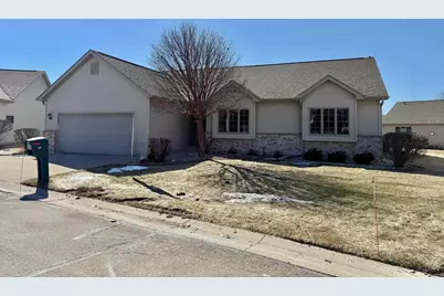525 W Wayfarer Court, Appleton, WI 54913 - Photo 1