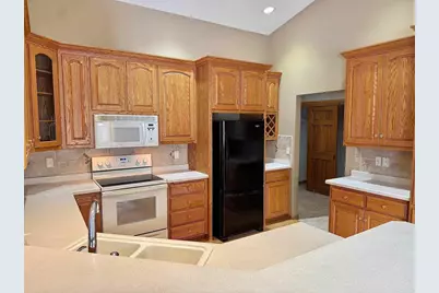 525 W Wayfarer Court, Appleton, WI 54913 - Photo 6