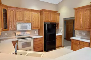 525 W Wayfarer Ct, Appleton, WI 54913 - Photo 6