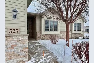 525 W Wayfarer Court, Appleton, WI 54913 - Photo 2