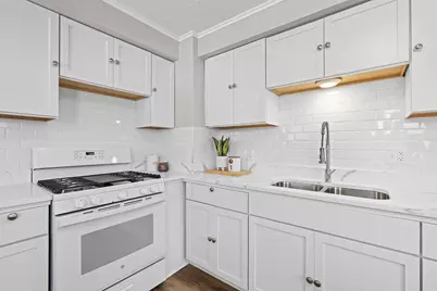 540 W 10th Avenue, Oshkosh, WI 54902 - Photo 8