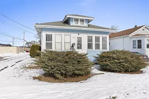540 W 10th Ave, Oshkosh, WI 54902 - Photo 1