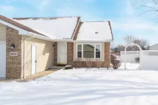 3540 N Terri Ln, Appleton, WI 54914 - Photo 2