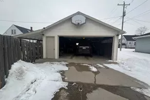1613 17th Ave, Menominee, MI 49858 - Photo 22