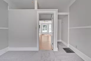 407 E Irving Ave, Oshkosh, WI 54901 - Photo 4