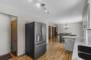 1729 N Blossom Dr, Appleton, WI 54914 - Photo 10