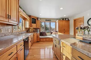 N6439 Lake Shore Dr, Hilbert, WI 54129 - Photo 6