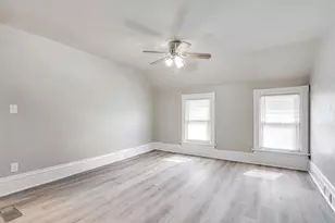 907 Jackson St, Oshkosh, WI 54901 - Photo 4