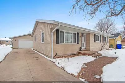 2519 S Eric Drive, Appleton, WI 54915 - Photo 1