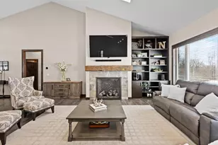 272 Lost Ridge Ct, Green Bay, WI 54302 - Photo 18