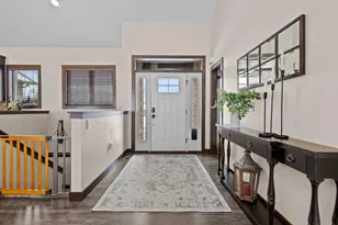 272 Lost Ridge Ct, Green Bay, WI 54302 - Photo 6