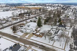 705 2nd St, Kewaunee, WI 54216 - Photo 2