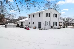 2359 Sunrise Ct, Green Bay, WI 54302 - Photo 4