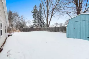 828 N Webster Ave, De Pere, WI 54115 - Photo 28