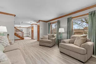 1960 Cliffview Ct, Oshkosh, WI 54902 - Photo 10