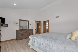 1960 Cliffview Ct, Oshkosh, WI 54902 - Photo 34