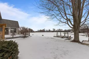 1960 Cliffview Ct, Oshkosh, WI 54902 - Photo 6