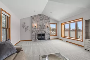 1960 Cliffview Ct, Oshkosh, WI 54902 - Photo 16