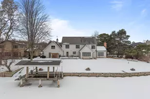 1960 Cliffview Ct, Oshkosh, WI 54902 - Photo 8