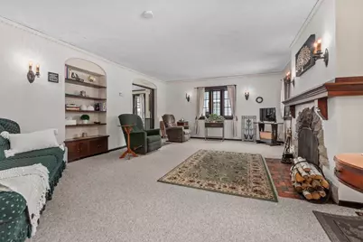 827 E Washington Street, Appleton, WI 54911 - Photo 8