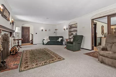 827 E Washington Street, Appleton, WI 54911 - Photo 10