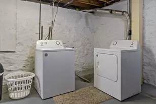 827 E Washington St, Appleton, WI 54911 - Photo 26