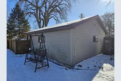 1717 Knapp Street, Oshkosh, WI 54902 - Photo 36