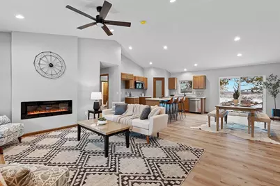 1927 Southland Lane, New London, WI 54961 - Photo 4