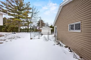 1623 Louisiana Pl, Sturgeon Bay, WI 54235 - Photo 44