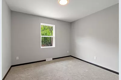 1910 Southland Lane, New London, WI 54961 - Photo 16
