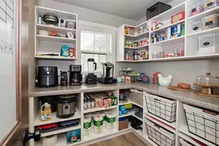 W5598 Hoelzel Way, Appleton, WI 54915 - Photo 18