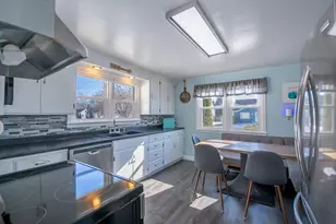 908 8th St, Menasha, WI 54952 - Photo 6