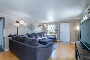 908 8th St, Menasha, WI 54952 - Photo 4