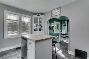 351 E Scott St, Omro, WI 54963 - Photo 8