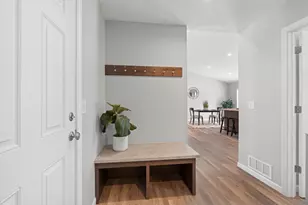 2662 Lawrence Ln, Neenah, WI 54956 - Photo 2