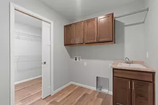 2662 Lawrence Ln, Neenah, WI 54956 - Photo 38