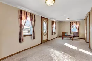 228 Allen Ave, Oshkosh, WI 54901 - Photo 6