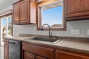 1728 Ballinamore Pl, De Pere, WI 54115 - Photo 16