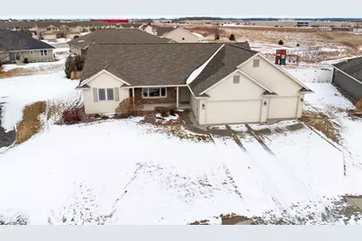 1728 Ballinamore Place, De Pere, WI 54115 - Photo 2