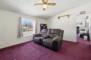 882 Lilac Rd, Little Suamico, WI 54141 - Photo 10