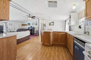 882 Lilac Rd, Little Suamico, WI 54141 - Photo 8