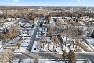 1437 Baumgart Rd, Green Bay, WI 54304 - Photo 6